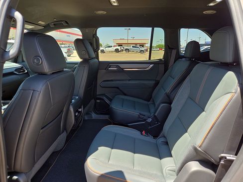 New 2026 GMC Acadia AT4 AWD/4WD image 8