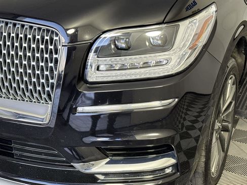 Used 2019 Lincoln Navigator Select image 9