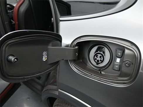 New 2025 Porsche Cayenne Turbo image 27