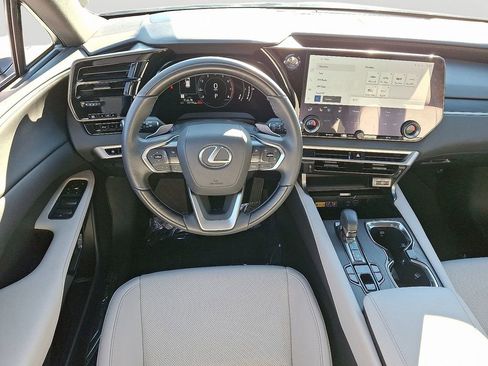 Used 2024 Lexus RX 350 Premium image 12