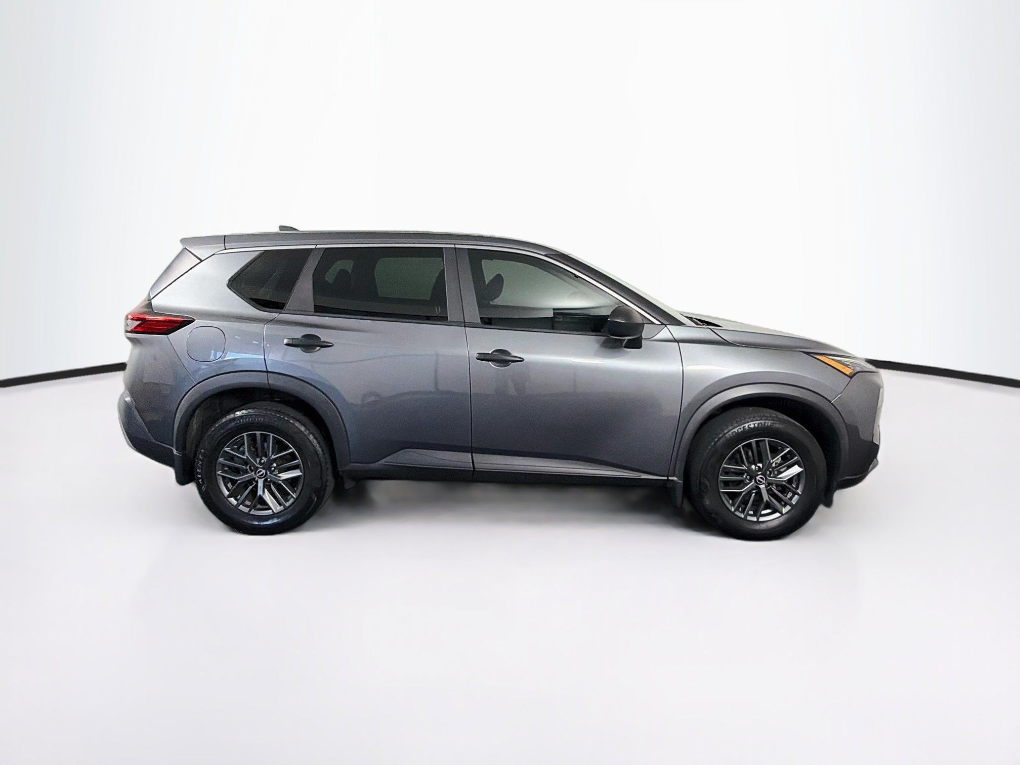 Used 2023 Nissan Rogue S FWD image 10