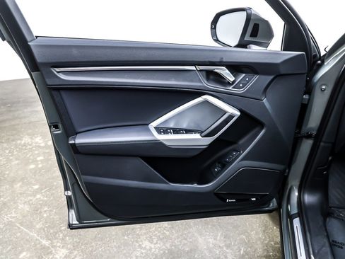 Used 2025 Audi Q3 2.0T Premium Plus w/ Premium Plus Package image 22