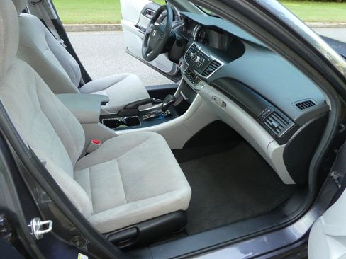 Used 2013 Honda Accord EX image 8