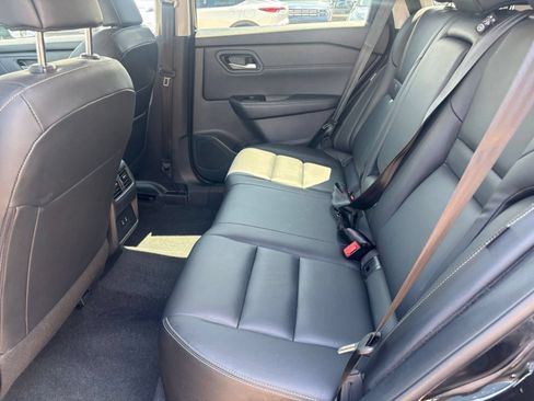 Used 2026 Nissan Rogue SL FWD image 24