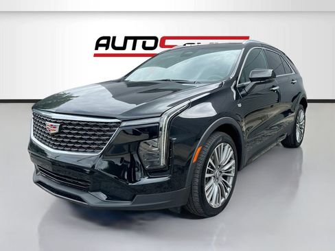 Used 2024 Cadillac XT4 Premium Luxury AWD/4WD image 3