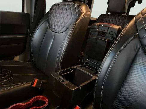 Used 2018 Jeep Wrangler Unlimited Sport S image 8