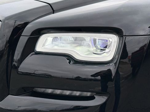 Used 2018 Rolls-Royce Dawn RWD image 32