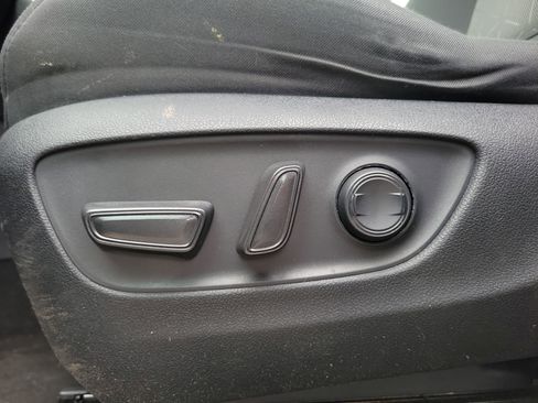 Used 2021 Toyota RAV4 XLE w/ Carpet Mat Package (TMS) image 16