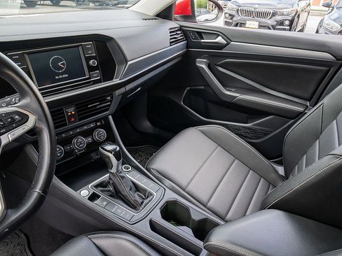 Used 2022 Volkswagen Jetta SE FWD image 15