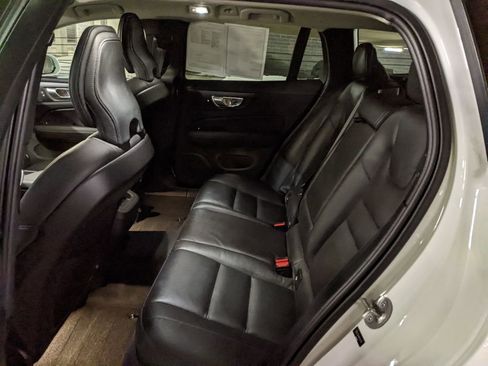 Certified 2024 Volvo V60 B5 Cross Country Plus image 23