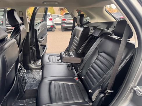 Used 2024 Ford Edge SEL image 10