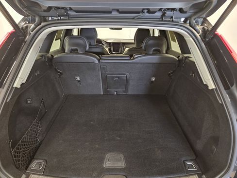 Used 2022 Volvo XC60 B5 Inscription w/ Advanced Package image 16