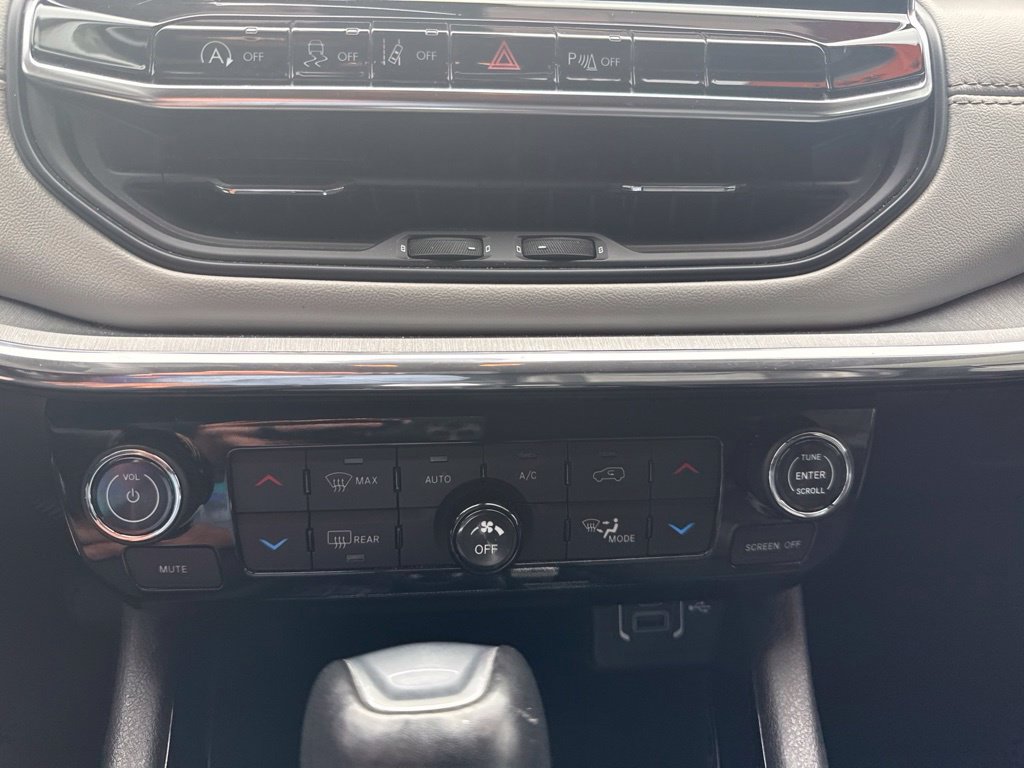 Used 2024 Jeep Compass Limited AWD/4WD image 10