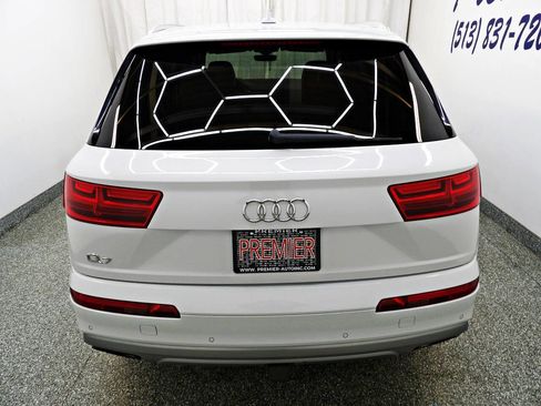 Used 2019 Audi Q7 3.0T Prestige image 5