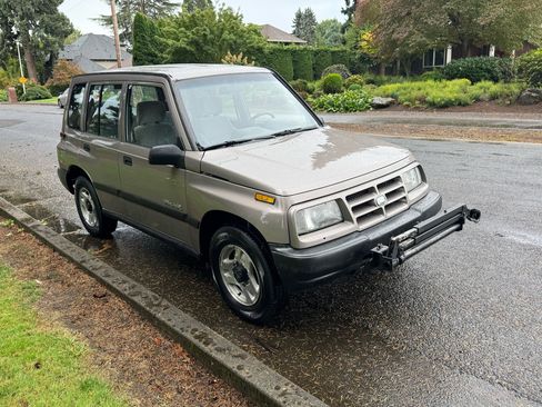 Used 1998 Chevrolet Tracker 4WD image 7