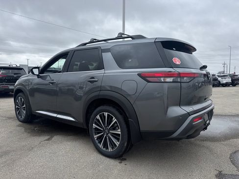 New 2026 Nissan Pathfinder Platinum AWD/4WD image 4