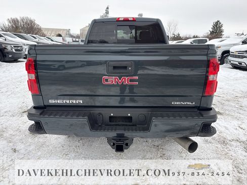 Used 2017 GMC Sierra 2500 Denali w/ Duramax Plus Package image 4