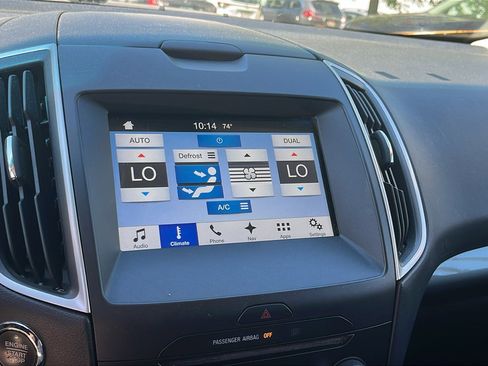 Used 2016 Ford Edge SEL w/ Equipment Group 201A AWD/4WD image 17