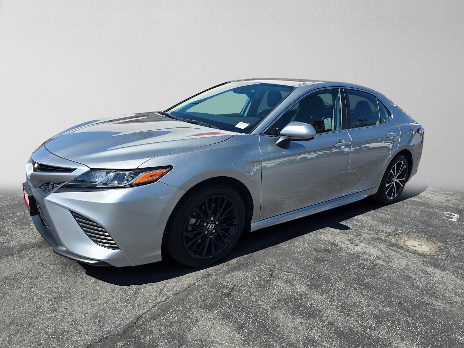 Used 2019 Toyota Camry SE FWD image 7