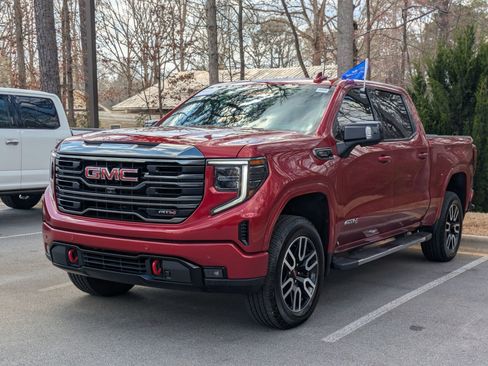 Used 2023 GMC Sierra 1500 AT4 w/ AT4 Premium Package AWD/4WD image 6