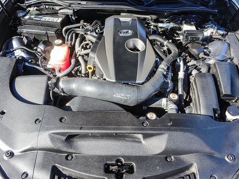 Used 2017 Lexus RC 200t image 18