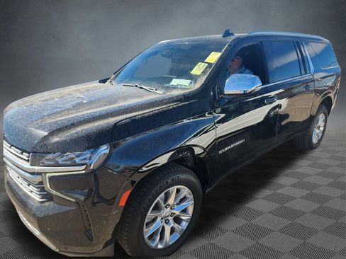 Used 2022 Chevrolet Suburban Premier image 6