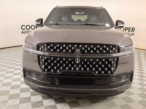 New 2026 Lincoln Navigator Black Label AWD/4WD image 10