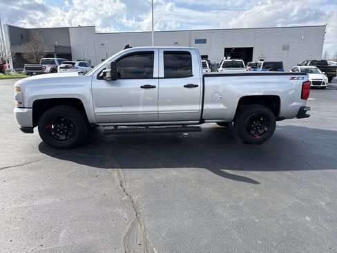 Used 2019 Chevrolet Silverado 1500 LT w/ All Star Edition image 5
