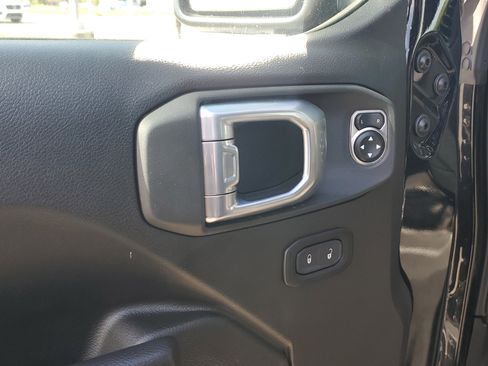 Used 2024 Jeep Wrangler Sport S image 14