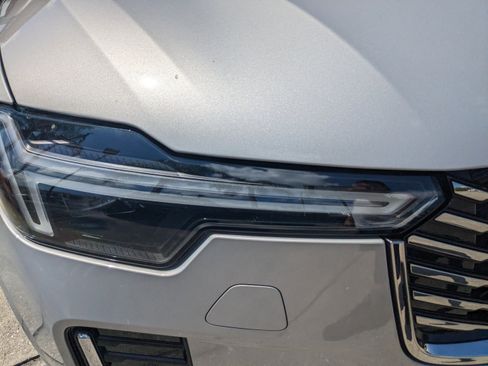 New 2025 Volvo XC90 T8 Plus w/ Protection Package Premier image 10