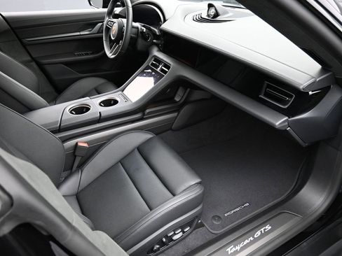 New 2025 Porsche Taycan GTS image 34
