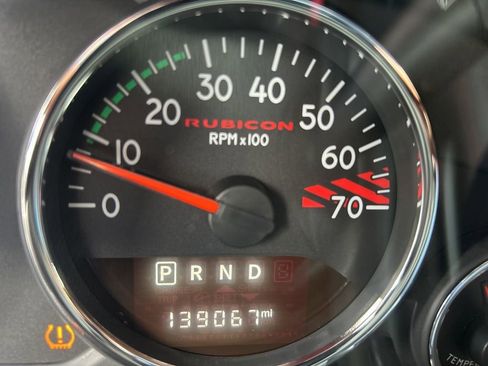 Used 2018 Jeep Wrangler Unlimited Rubicon image 42