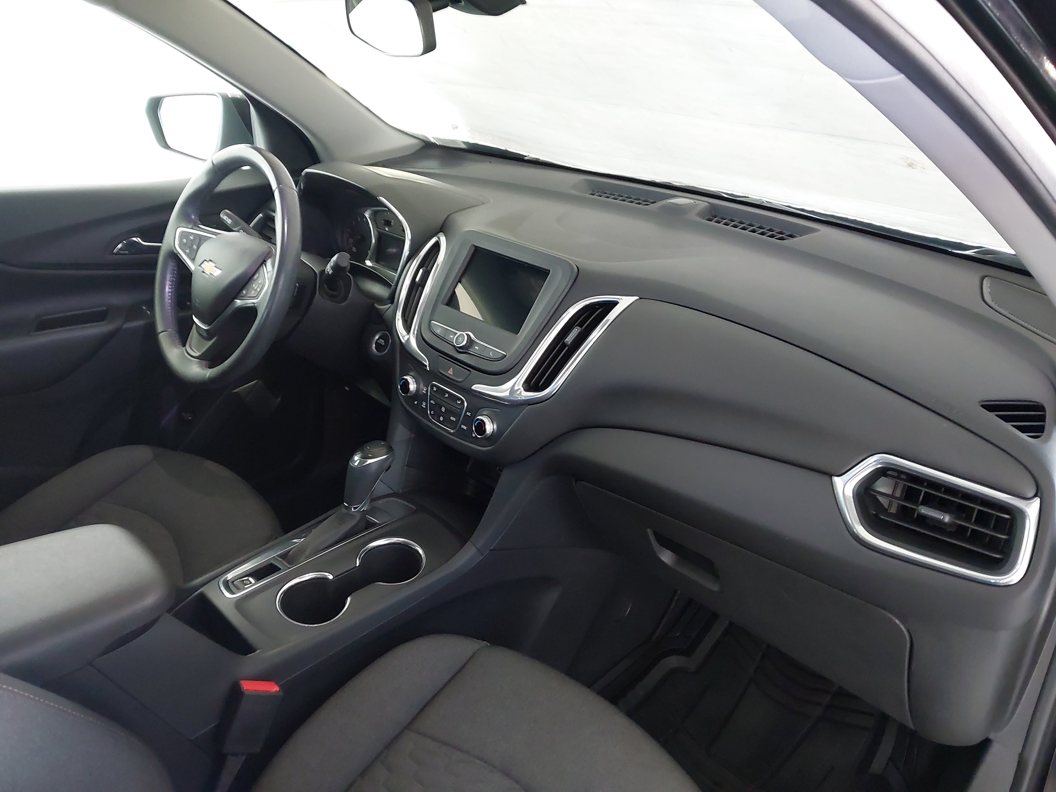 Used 2019 Chevrolet Equinox LT FWD image 29