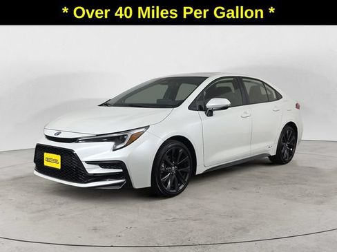 Used 2024 Toyota Corolla SE w/ SE Package AWD/4WD image 1