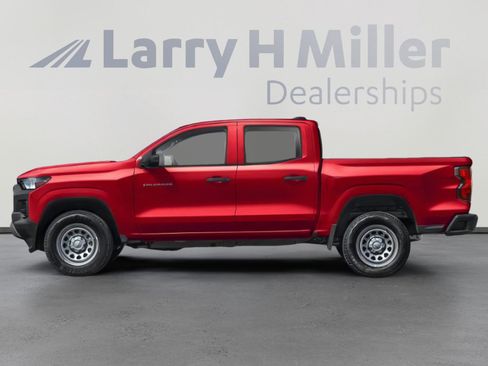 Used 2024 Chevrolet Colorado Trail Boss w/ Advanced Trailering Package image 3