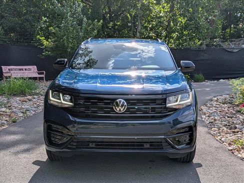 Certified 2023 Volkswagen Atlas Cross Sport SEL R-Line AWD/4WD image 9