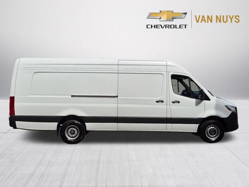 Used 2024 Mercedes-Benz Sprinter 3500 image 4