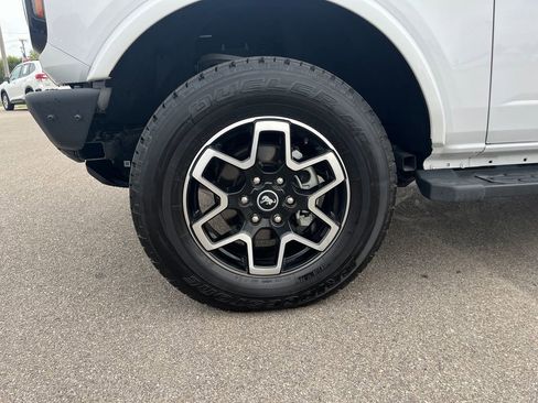 Used 2024 Ford Bronco Outer Banks image 25