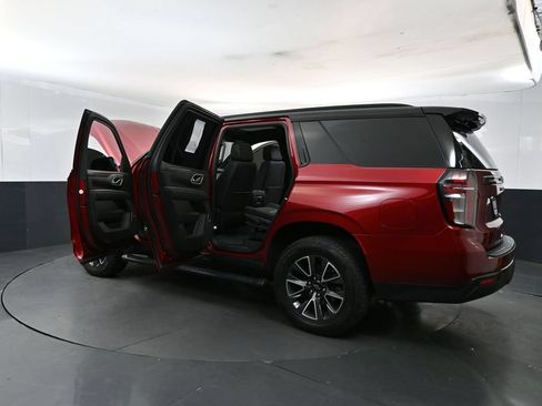 Used 2021 Chevrolet Tahoe Z71 w/ Z71 Signature Package AWD/4WD image 28