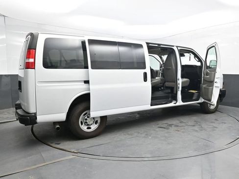 Used 2024 Chevrolet Express 3500 LS RWD image 53