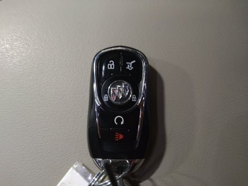 Used 2020 Buick Enclave Essence FWD image 32