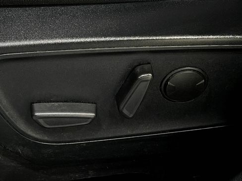 Used 2020 Ford Escape SEL FWD image 15