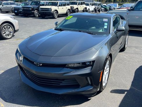 Used 2017 Chevrolet Camaro LT w/ Technology Package RWD image 5