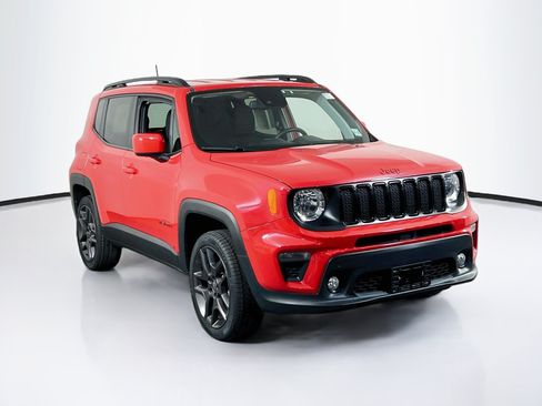 Used 2022 Jeep Renegade Latitude w/ Convenience Group AWD/4WD image 3