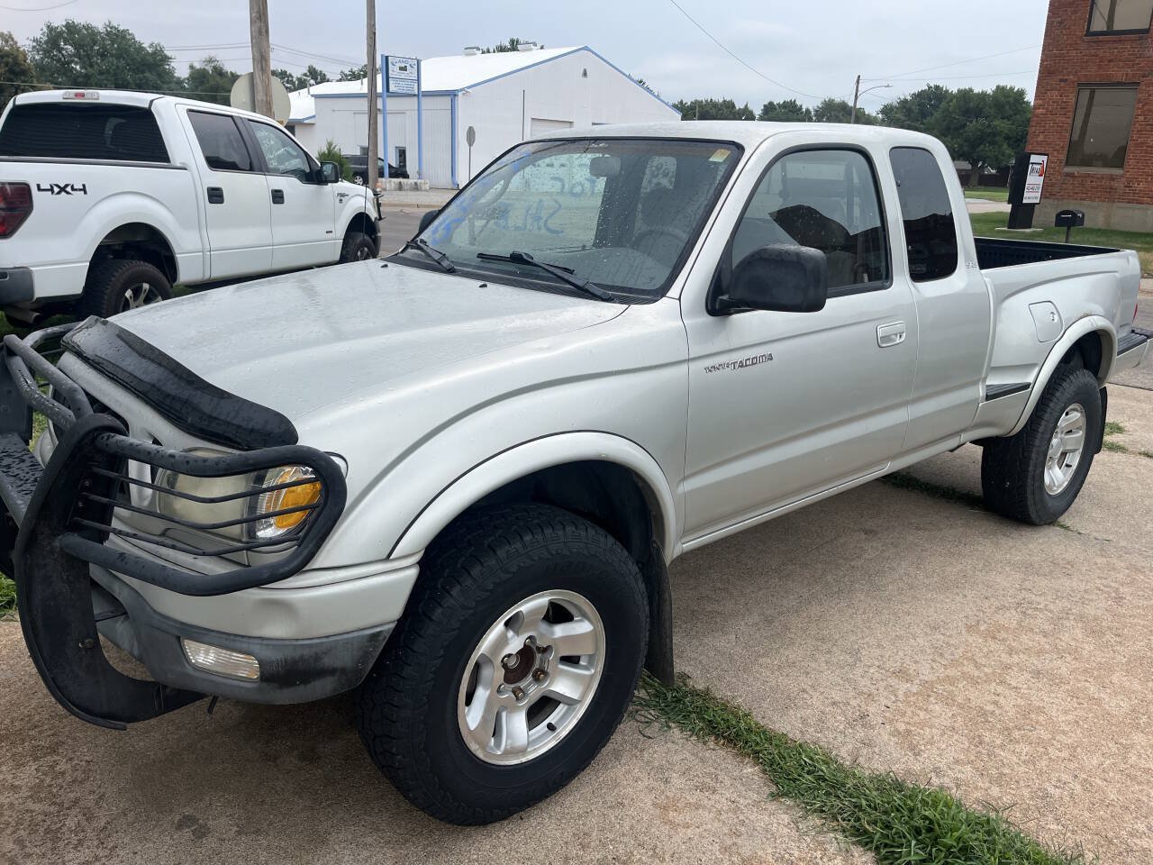 Used 2002 Toyota Tacoma PreRunner RWD image 1