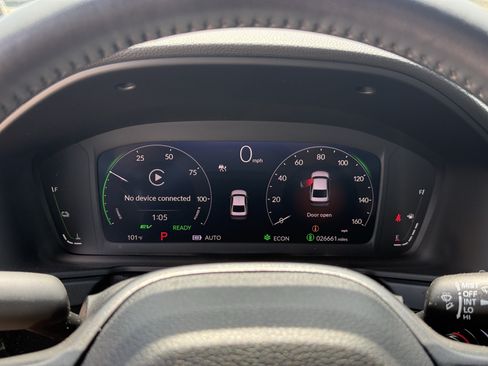 Used 2025 Honda Accord Sport image 18