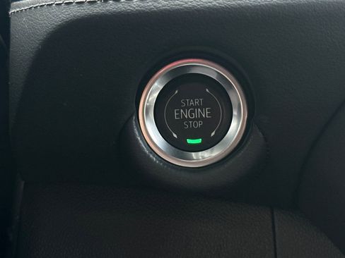 Used 2025 Chevrolet Tahoe LT image 32