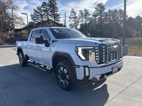 New 2026 GMC Sierra 2500 Denali w/ Denali Reserve Package AWD/4WD image 2