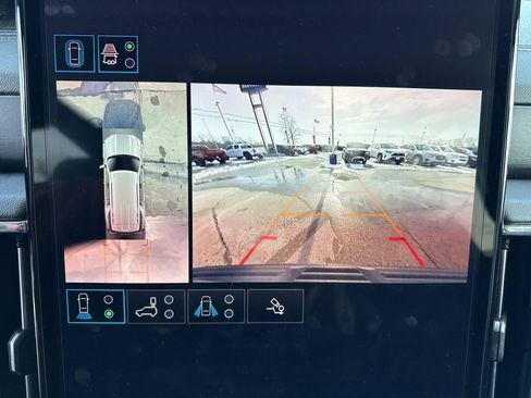 Used 2025 GMC Yukon Denali image 18