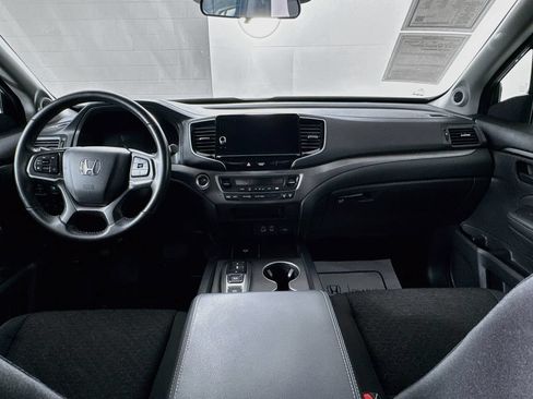 Used 2025 Honda Ridgeline Sport image 28